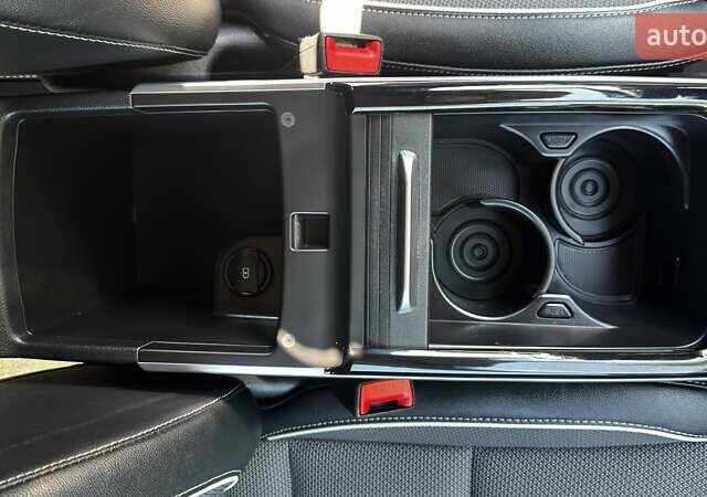 Белый Киа Niro, объемом двигателя 0 л и пробегом 140 тыс. км за 17800 $, фото 42 на Automoto.ua