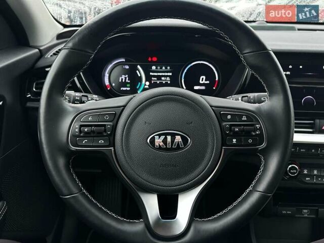 Белый Киа Niro, объемом двигателя 0 л и пробегом 56 тыс. км за 23400 $, фото 35 на Automoto.ua