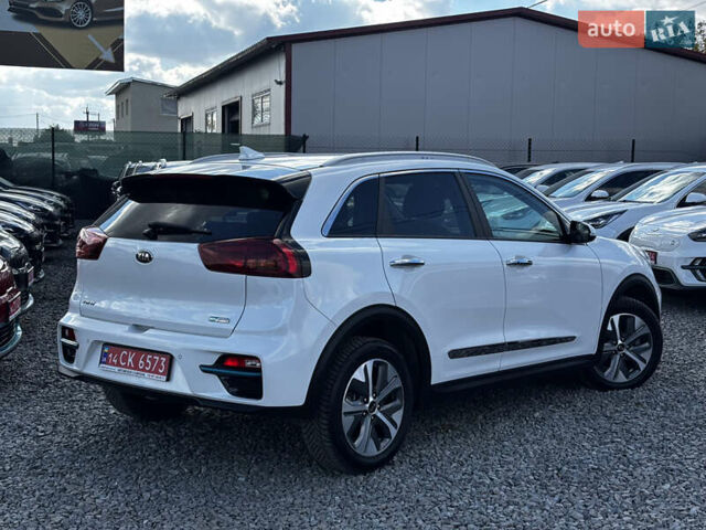 Белый Киа Niro, объемом двигателя 0 л и пробегом 53 тыс. км за 19999 $, фото 7 на Automoto.ua
