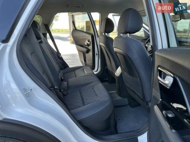 Белый Киа Niro, объемом двигателя 1.58 л и пробегом 18 тыс. км за 25900 $, фото 33 на Automoto.ua