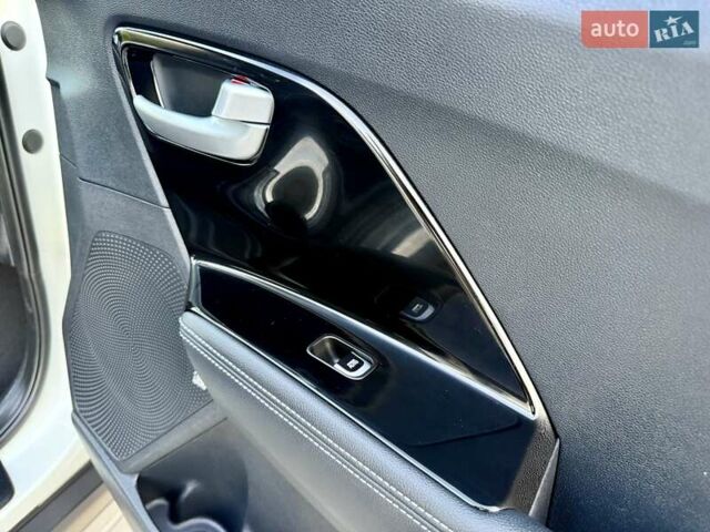Белый Киа Niro, объемом двигателя 0 л и пробегом 82 тыс. км за 18950 $, фото 79 на Automoto.ua