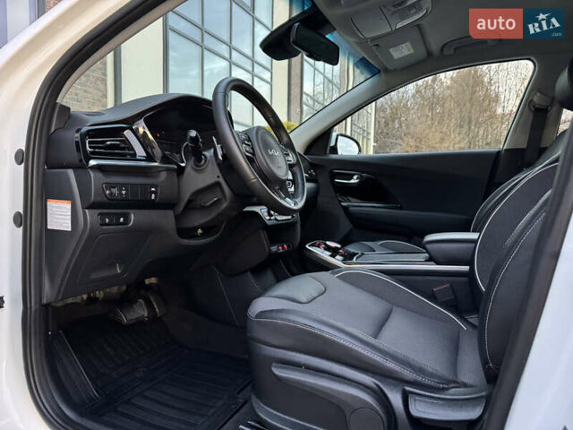 Белый Киа Niro, объемом двигателя 0 л и пробегом 113 тыс. км за 17800 $, фото 42 на Automoto.ua