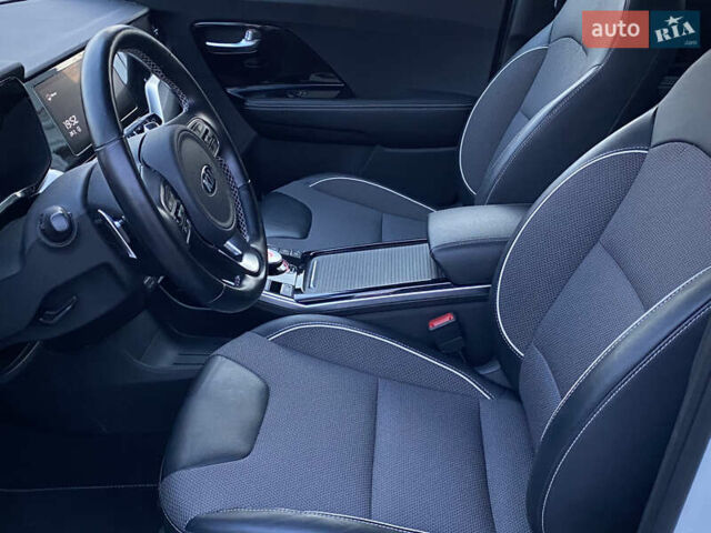 Білий Кіа Niro, об'ємом двигуна 0 л та пробігом 68 тис. км за 20750 $, фото 28 на Automoto.ua