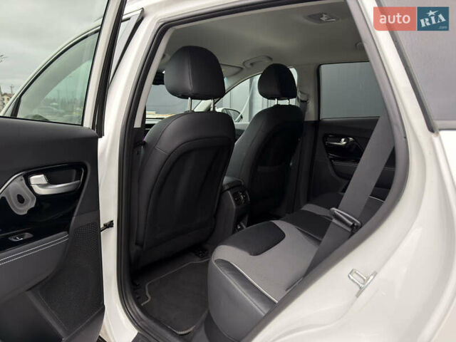 Белый Киа Niro, объемом двигателя 0 л и пробегом 39 тыс. км за 23400 $, фото 25 на Automoto.ua