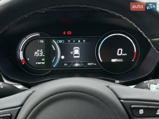 Белый Киа Niro, объемом двигателя 0 л и пробегом 39 тыс. км за 23400 $, фото 39 на Automoto.ua