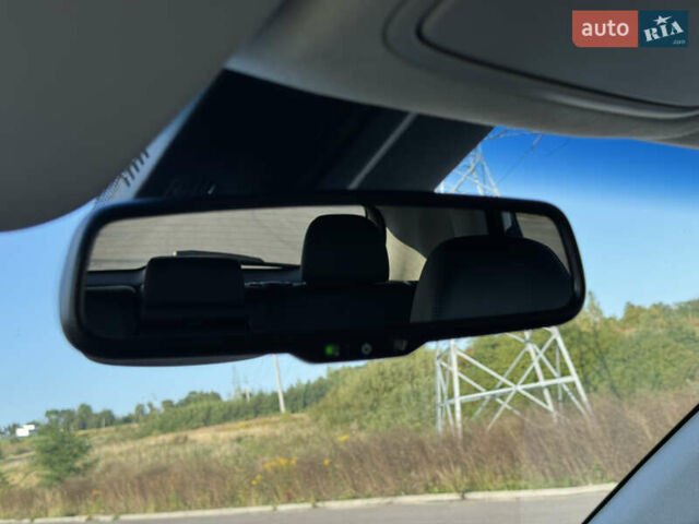 Білий Кіа Niro, об'ємом двигуна 0 л та пробігом 107 тис. км за 20900 $, фото 33 на Automoto.ua