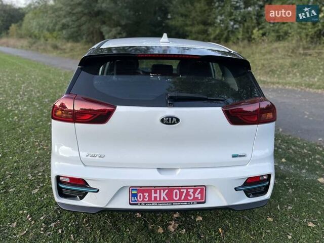 Белый Киа Niro, объемом двигателя 0 л и пробегом 95 тыс. км за 16500 $, фото 9 на Automoto.ua