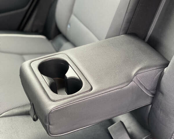 Белый Киа Niro, объемом двигателя 0 л и пробегом 150 тыс. км за 18299 $, фото 23 на Automoto.ua