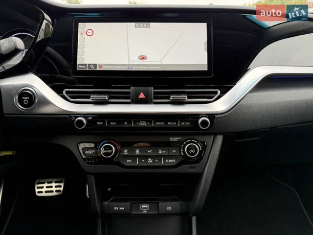 Белый Киа Niro, объемом двигателя 0 л и пробегом 54 тыс. км за 24700 $, фото 70 на Automoto.ua