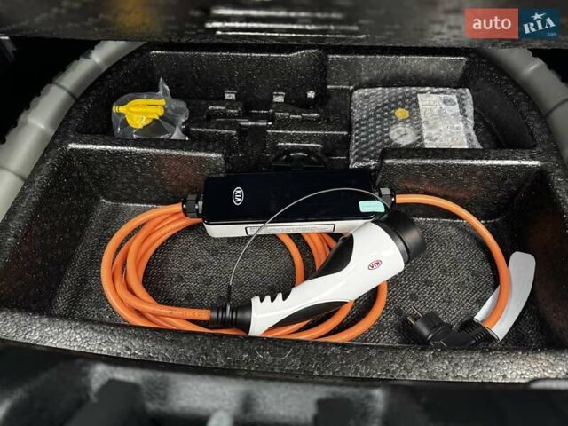 Белый Киа Niro, объемом двигателя 0 л и пробегом 160 тыс. км за 19400 $, фото 49 на Automoto.ua