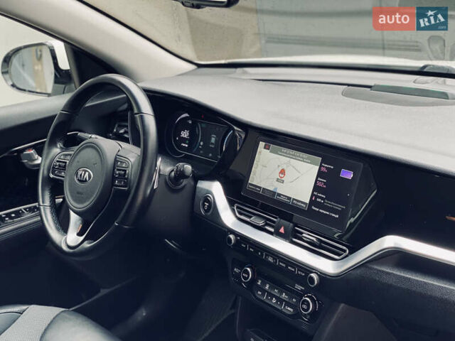 Белый Киа Niro, объемом двигателя 0 л и пробегом 164 тыс. км за 17750 $, фото 43 на Automoto.ua