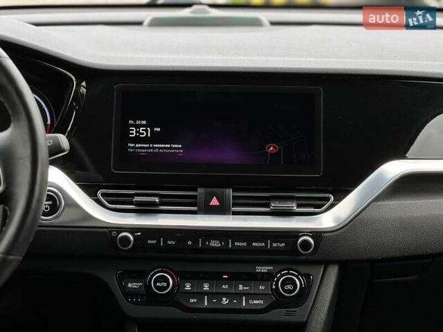 Білий Кіа Niro, об'ємом двигуна 0 л та пробігом 115 тис. км за 17700 $, фото 14 на Automoto.ua