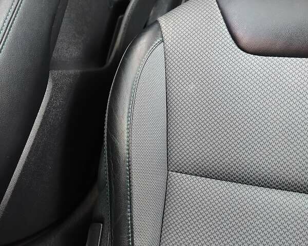 Білий Кіа Niro, об'ємом двигуна 0 л та пробігом 75 тис. км за 19700 $, фото 27 на Automoto.ua
