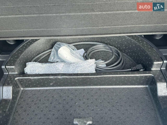 Белый Киа Niro, объемом двигателя 0 л и пробегом 112 тыс. км за 19800 $, фото 5 на Automoto.ua