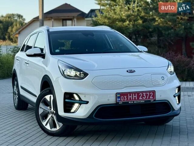 Белый Киа Niro, объемом двигателя 0 л и пробегом 82 тыс. км за 18950 $, фото 3 на Automoto.ua