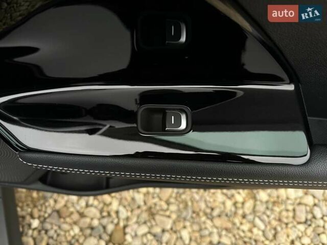 Белый Киа Niro, объемом двигателя 0 л и пробегом 56 тыс. км за 23400 $, фото 77 на Automoto.ua