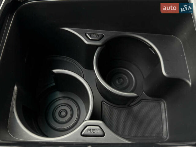 Белый Киа Niro, объемом двигателя 0 л и пробегом 54 тыс. км за 24700 $, фото 78 на Automoto.ua