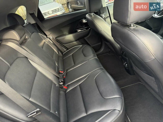 Білий Кіа Niro, об'ємом двигуна 0 л та пробігом 82 тис. км за 23266 $, фото 39 на Automoto.ua