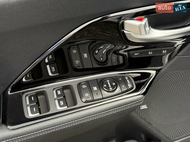 Білий Кіа Niro, об'ємом двигуна 0 л та пробігом 82 тис. км за 23266 $, фото 60 на Automoto.ua