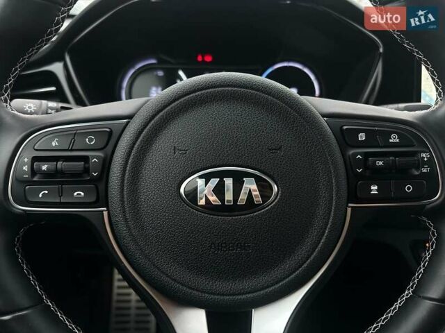Белый Киа Niro, объемом двигателя 0 л и пробегом 38 тыс. км за 24700 $, фото 48 на Automoto.ua