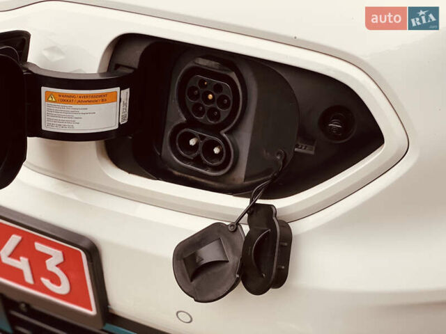 Белый Киа Niro, объемом двигателя 0 л и пробегом 164 тыс. км за 17750 $, фото 12 на Automoto.ua