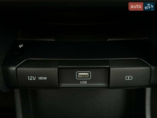 Белый Киа Niro, объемом двигателя 0 л и пробегом 38 тыс. км за 24700 $, фото 71 на Automoto.ua