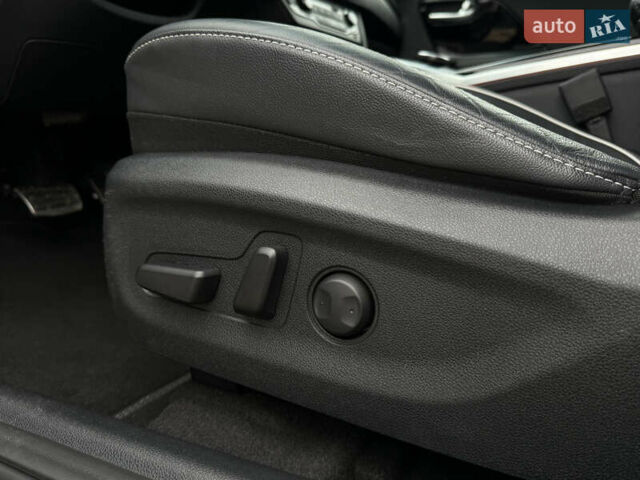 Белый Киа Niro, объемом двигателя 0 л и пробегом 54 тыс. км за 24700 $, фото 4 на Automoto.ua