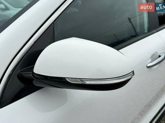 Белый Киа Niro, объемом двигателя 0 л и пробегом 56 тыс. км за 23400 $, фото 11 на Automoto.ua