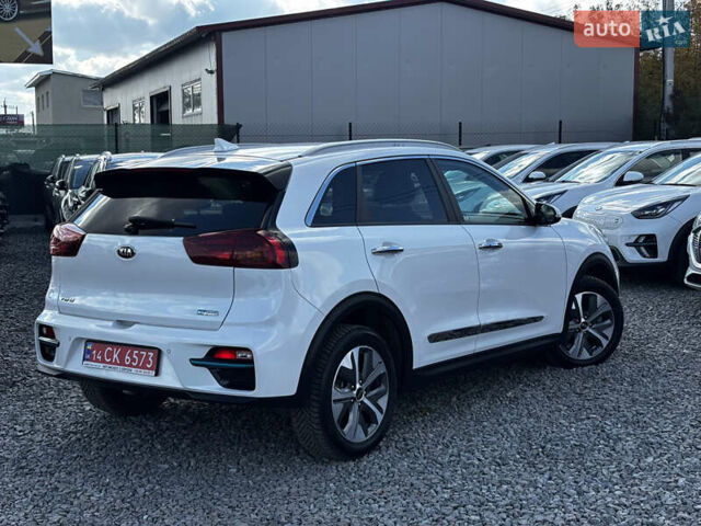 Белый Киа Niro, объемом двигателя 0 л и пробегом 53 тыс. км за 19999 $, фото 10 на Automoto.ua