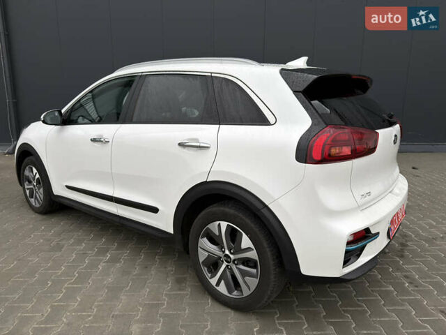 Белый Киа Niro, объемом двигателя 0 л и пробегом 51 тыс. км за 24200 $, фото 89 на Automoto.ua