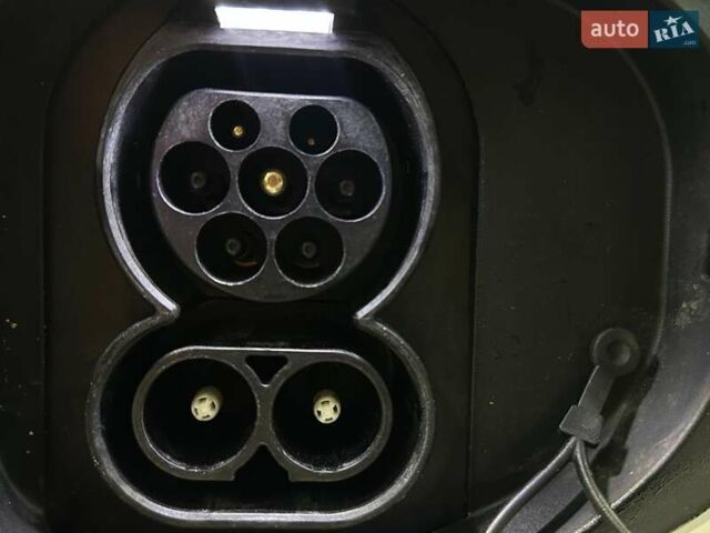 Білий Кіа Niro, об'ємом двигуна 0 л та пробігом 35 тис. км за 24400 $, фото 36 на Automoto.ua