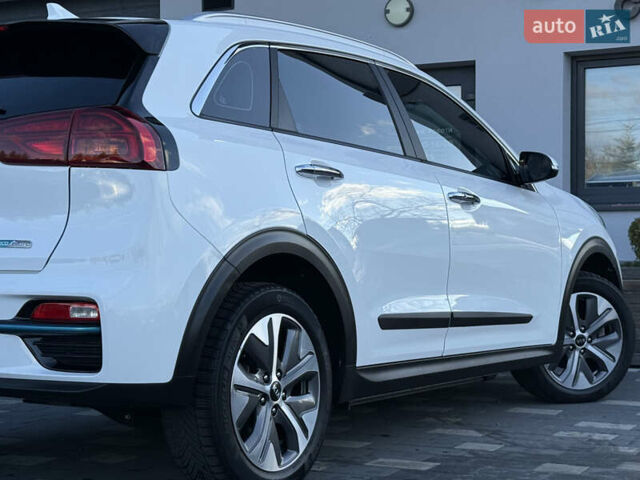 Белый Киа Niro, объемом двигателя 0 л и пробегом 80 тыс. км за 17800 $, фото 33 на Automoto.ua