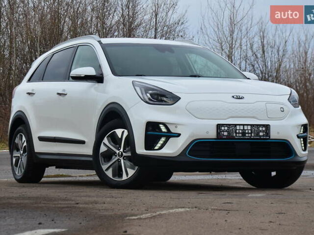 Белый Киа Niro, объемом двигателя 0 л и пробегом 73 тыс. км за 19548 $, фото 24 на Automoto.ua
