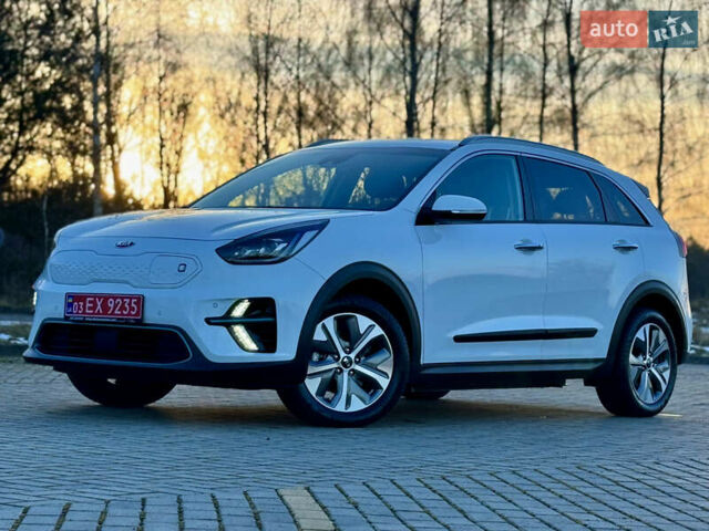 Белый Киа Niro, объемом двигателя 0 л и пробегом 18 тыс. км за 21999 $, фото 6 на Automoto.ua