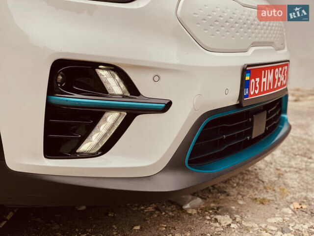 Белый Киа Niro, объемом двигателя 0 л и пробегом 164 тыс. км за 17750 $, фото 7 на Automoto.ua