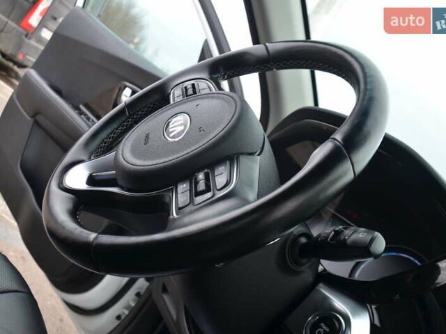 Белый Киа Niro, объемом двигателя 0 л и пробегом 73 тыс. км за 19548 $, фото 67 на Automoto.ua