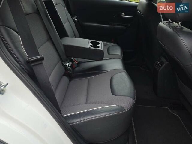 Белый Киа Niro, объемом двигателя 0 л и пробегом 149 тыс. км за 17499 $, фото 33 на Automoto.ua
