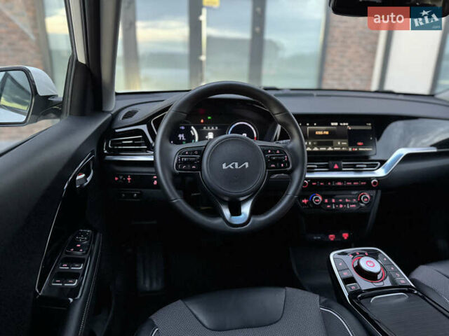Белый Киа Niro, объемом двигателя 0 л и пробегом 113 тыс. км за 17800 $, фото 40 на Automoto.ua