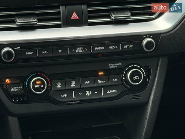 Белый Киа Niro, объемом двигателя 0 л и пробегом 51 тыс. км за 24200 $, фото 40 на Automoto.ua