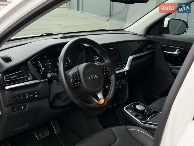 Белый Киа Niro, объемом двигателя 0 л и пробегом 51 тыс. км за 24200 $, фото 17 на Automoto.ua