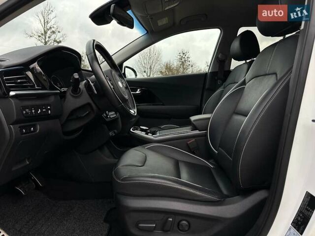 Білий Кіа Niro, об'ємом двигуна 0 л та пробігом 35 тис. км за 24400 $, фото 41 на Automoto.ua