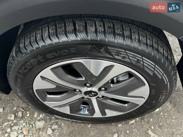 Белый Киа Niro, объемом двигателя 0 л и пробегом 160 тыс. км за 19400 $, фото 7 на Automoto.ua