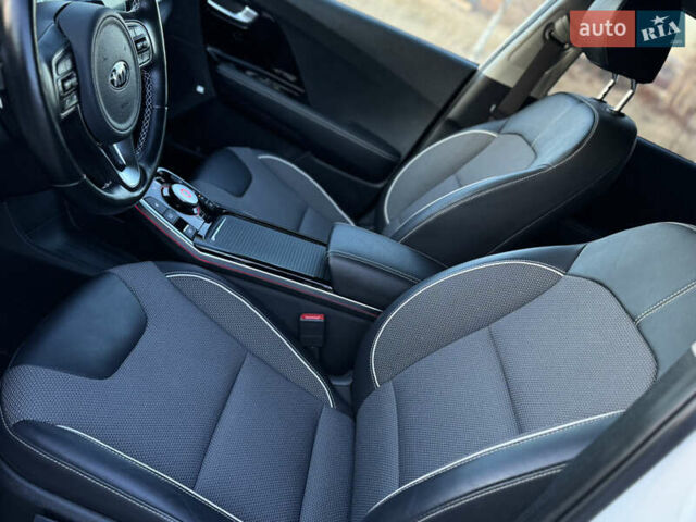 Белый Киа Niro, объемом двигателя 0 л и пробегом 18 тыс. км за 21999 $, фото 37 на Automoto.ua