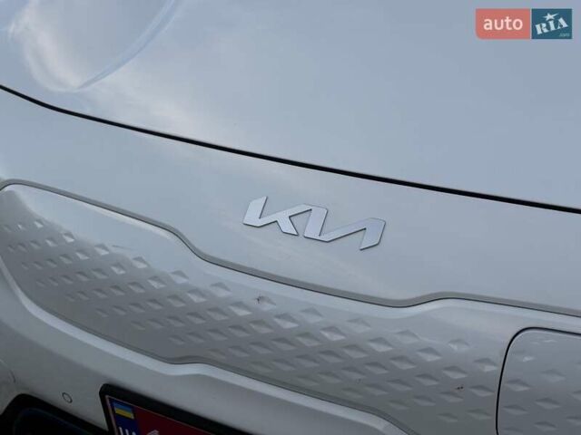 Белый Киа Niro, объемом двигателя 0 л и пробегом 72 тыс. км за 23600 $, фото 18 на Automoto.ua
