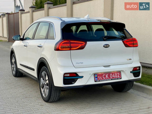 Білий Кіа Niro, об'ємом двигуна 0 л та пробігом 68 тис. км за 20750 $, фото 12 на Automoto.ua