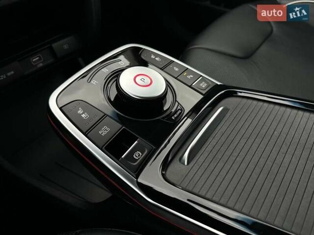 Білий Кіа Niro, об'ємом двигуна 0 л та пробігом 35 тис. км за 24400 $, фото 76 на Automoto.ua