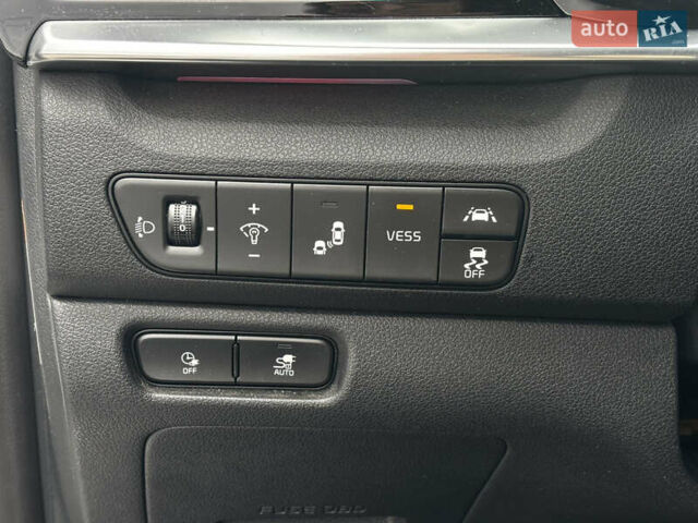 Белый Киа Niro, объемом двигателя 0 л и пробегом 48 тыс. км за 24350 $, фото 23 на Automoto.ua