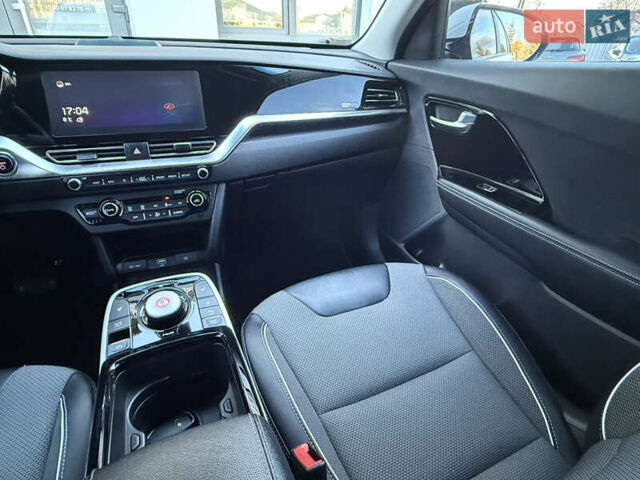 Белый Киа Niro, объемом двигателя 0 л и пробегом 80 тыс. км за 17800 $, фото 56 на Automoto.ua