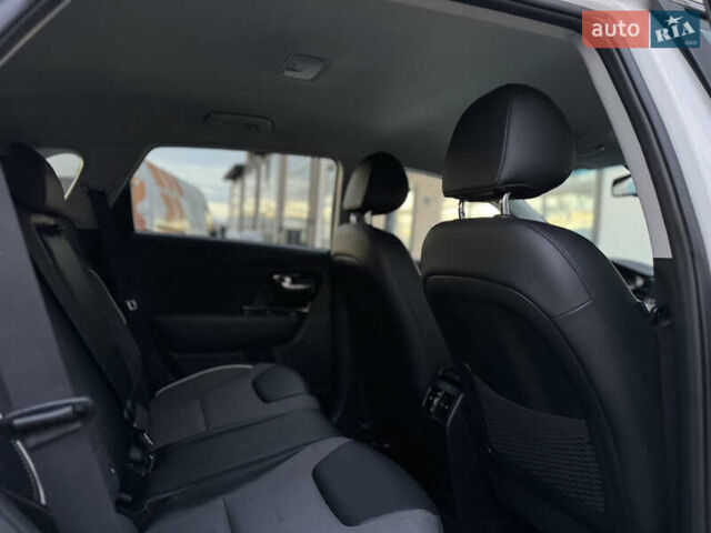 Белый Киа Niro, объемом двигателя 0 л и пробегом 113 тыс. км за 17800 $, фото 54 на Automoto.ua