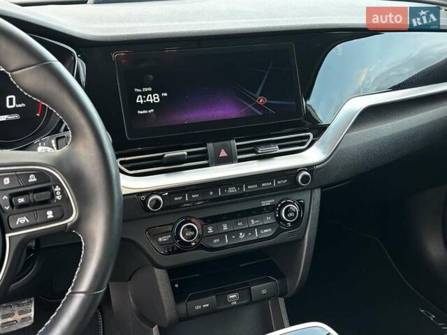 Белый Киа Niro, объемом двигателя 0 л и пробегом 72 тыс. км за 23600 $, фото 20 на Automoto.ua